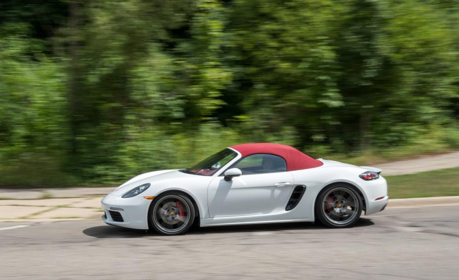  Porsche 718 Boxster S 2016 года  (NA) (фото 3 из 31)